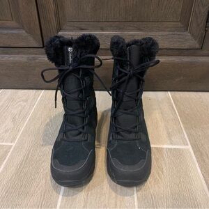 Columbia Women's Black Winter Boots